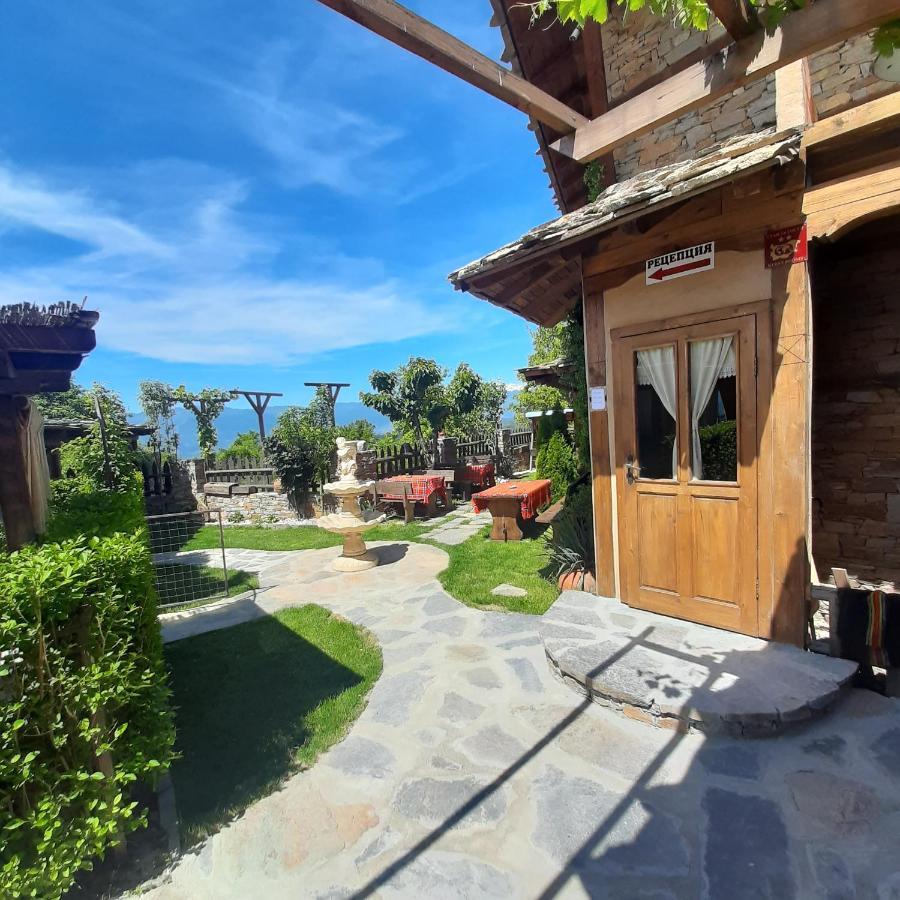 семеен скендерова къща Guest house Leshten